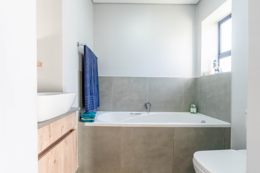 2 Bedroom Property for Sale in Hartland Lifestyle Estate Western Cape